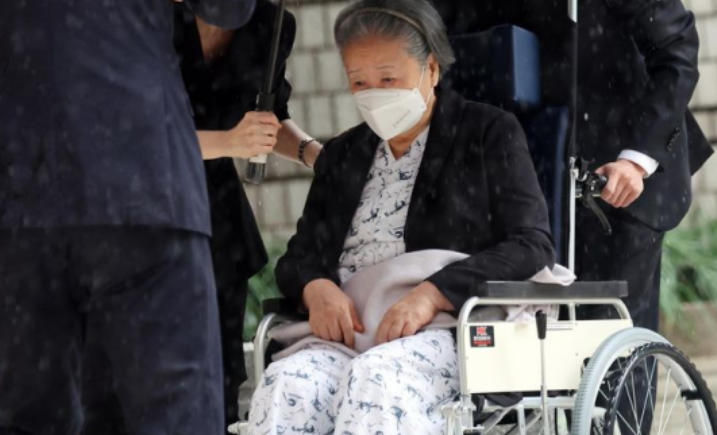 “统一教”头目韩鹤子获刑两年 行贿韩国前“第一夫人”挪用资金罪名成立