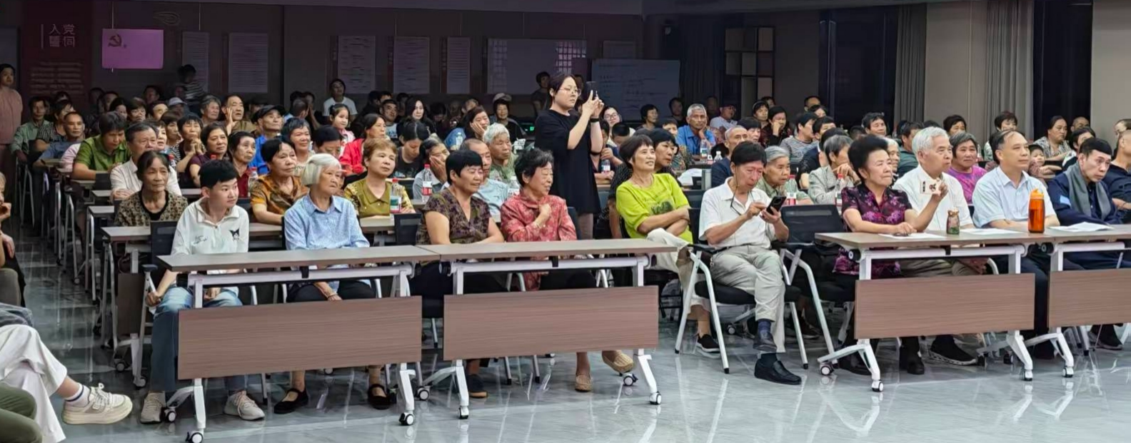 杭州市余杭区反邪教协会开展全国科普月反邪教宣传公益汇演