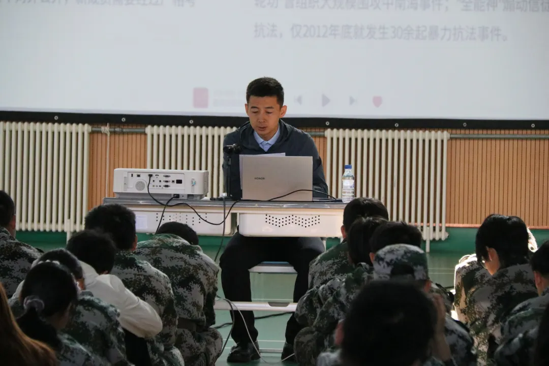 吉林梅河新区党工委政法委走进梅河口康美职业技术学院开展反邪教宣讲活动