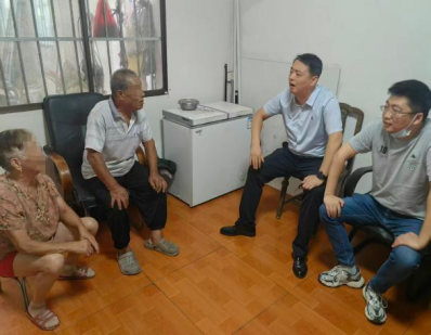 江苏南京栖霞区入户走访关爱家庭困难涉邪人员