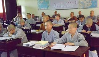 政府依法管理宗教事务的基本方针政策有哪些？
