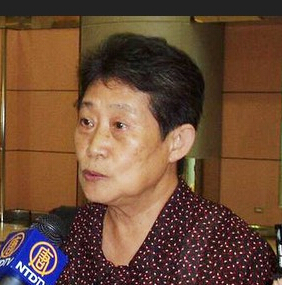 法会上的李洪志是假扮的（图）
