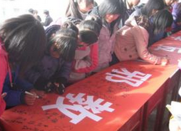 内蒙古包头市各地区借助综治宣传月推动反邪教警示教育活动纵深开展
