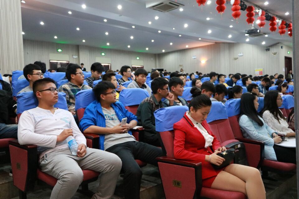 郑州工业应用技术学院反邪教协会 开展反邪教警示教育专题讲座