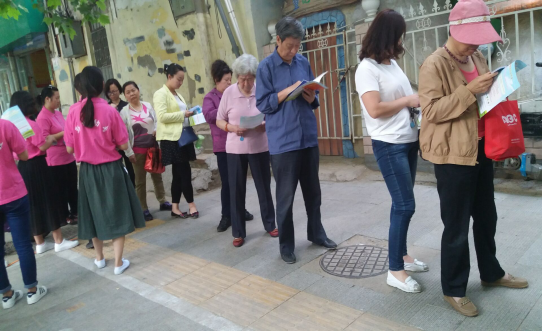 普及反邪常识，遏制邪教活动 ——郑州幼专反邪教协会深入社区进行宣传活动