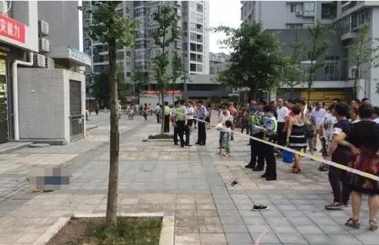 13岁孙女被奶奶送人圆房治病 留遗书跳楼自杀