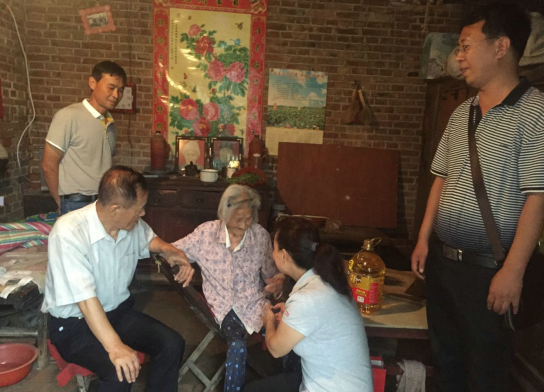 河南省反邪教协会赴濮阳市范县开展反邪教宣传警示教育和帮扶慰问活动