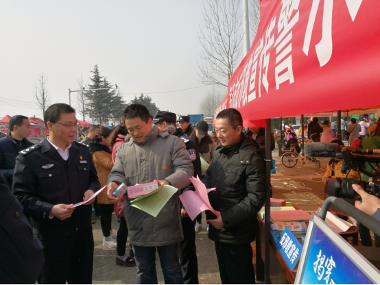 江苏宿迁庙会“搭台”奏响反邪教宣传新号角