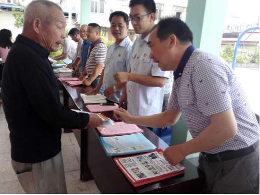 广西金秀：反邪教宣传与“送法律下乡”同步进行
