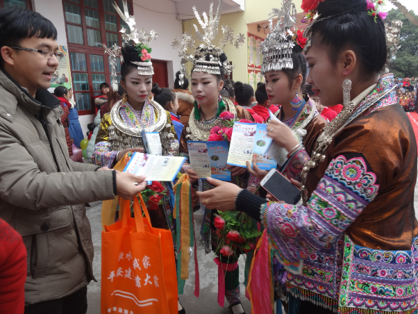 广西融水： 春节到来喜洋洋 反邪宣传不“打烊”