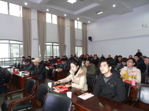 看，学员听得多认真