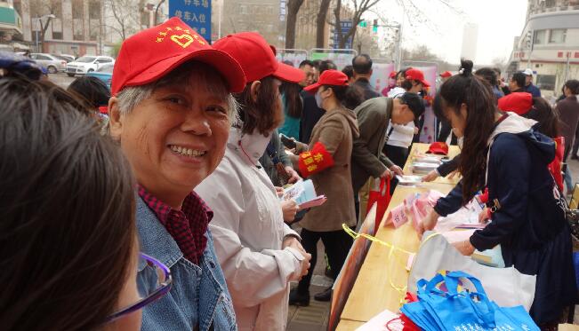 天津市各区积极开展综治宣传日反邪教活动