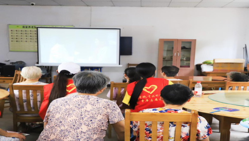 观看反邪教育电影《走出死亡陷阱》 观看反邪教育电影《走出死亡陷阱》
