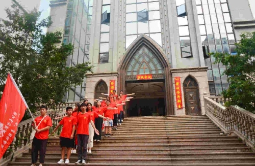 东方学子赴乐清虹桥基督教堂开展反邪教宣传活动1