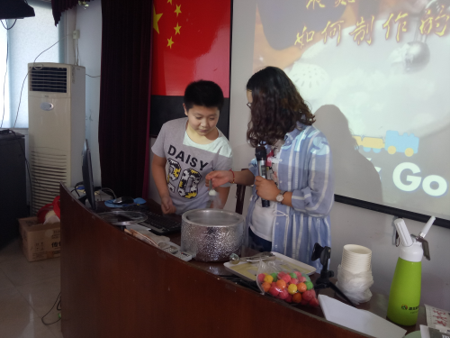 (图为:枫杨社区科普小课堂) (图为:枫杨社区科普小课堂)