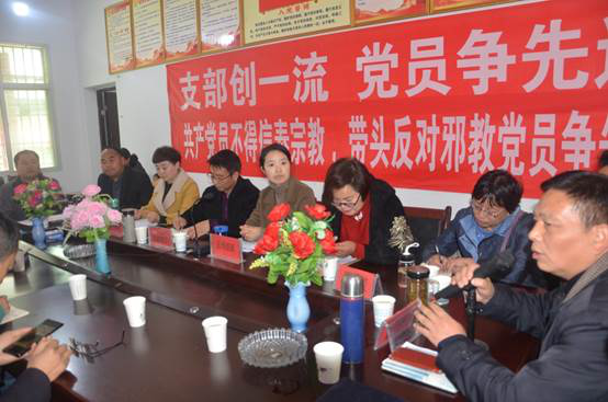 陕西省汉中市南郑区利用农闲时节深入山区村组开展反邪教宣传教育