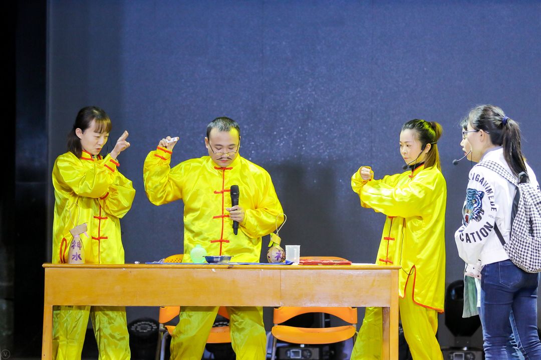 《反邪教，一直在路上》——贵州省六盘水市反邪教协会参加反邪科普表演