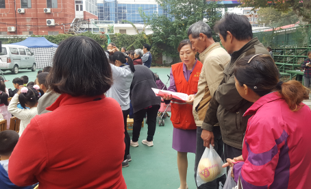 南京市栖霞区尧化街道尧化新村社区积极开展反邪教宣传“最后一公里”系列活动1122464 南京市栖霞区尧化街道尧化新村社区积极开展反邪教宣传“最后一公里”系列活动1122464