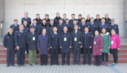 湖北省反邪教协会专家学者新春前夕赴沙洋范家台监狱慰问1404 湖北省反邪教协会专家学者新春前夕赴沙洋范家台监狱慰问1404