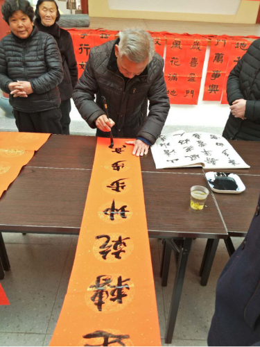 瑞安市林川镇开展反邪教宣传送春联活动558 瑞安市林川镇开展反邪教宣传送春联活动558