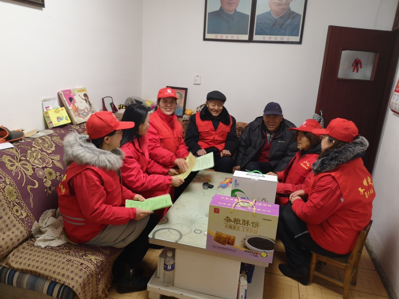 共织“和谐网”  同筑“反邪墙”——中原油田开展春节反邪教警示教育活动