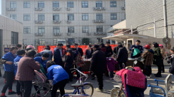报3.15”消费者权益日，浙江省平湖市为民送去平安礼131