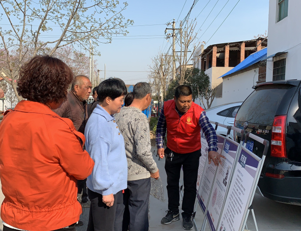 河南省新郑市反邪教协会开展“齐心反对邪教 共建美丽乡村”主题宣传活动