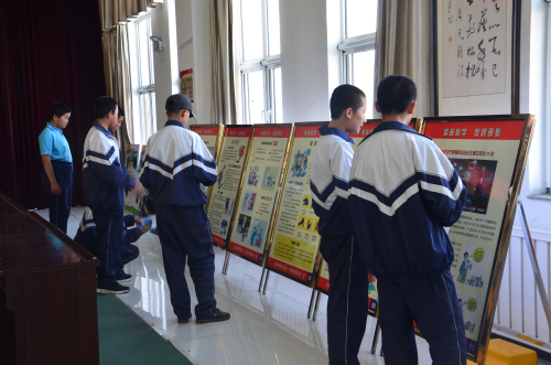 图片001学生们反邪教知识表现出浓厚的兴趣wps图片 图片001学生们反邪教知识表现出浓厚的兴趣wps图片