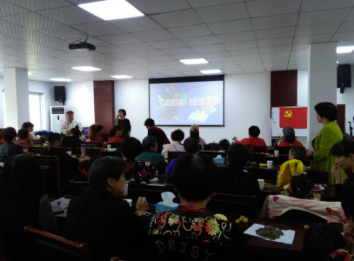 嘉兴南湖区开展母亲节反邪教宣传活动 - 副本586 嘉兴南湖区开展母亲节反邪教宣传活动 - 副本586