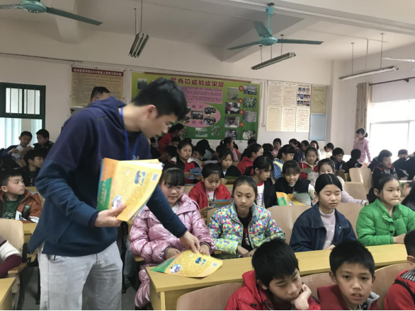 邪教摧残花季少年的典型案例
