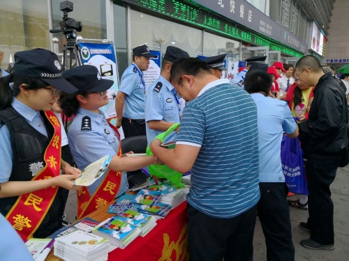 图片002 图片002