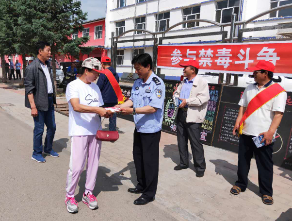 内蒙古大兴安岭重点国有林管理局甘河林业局开展反邪教宣传活动