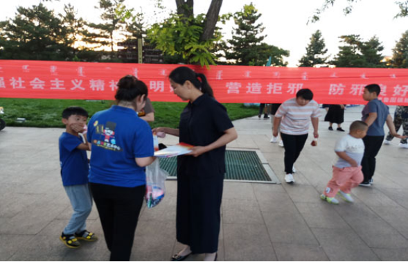 内蒙古鄂尔多斯市乌审旗独贵龙社区积极开展反邪教宣传教育活动