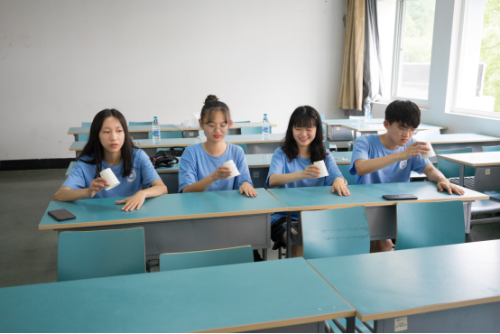 飞扬青春跨海行 反邪舞台送温情757 飞扬青春跨海行 反邪舞台送温情757