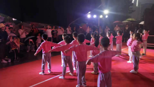 宝鸡市借“太极神韵映社区，中秋邻里颂和谐”活动开展反邪教宣传301