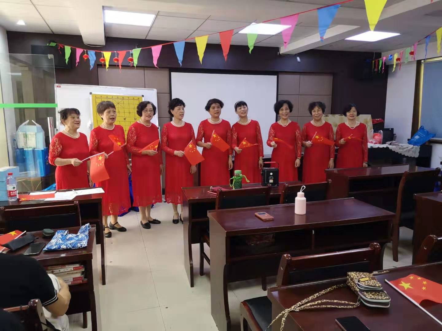 重阳节话反邪   湖州反邪人一直在路上——湖州市开展节前系列宣传活动