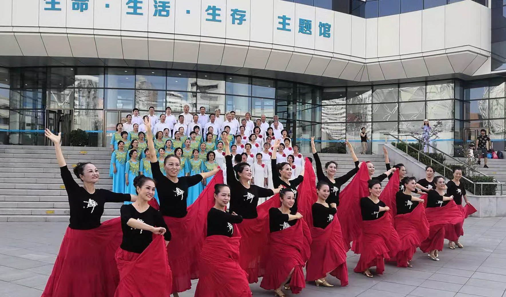 北京多家科普机构、基层文化团队联合开展 “我和我的祖国”主题快闪活动