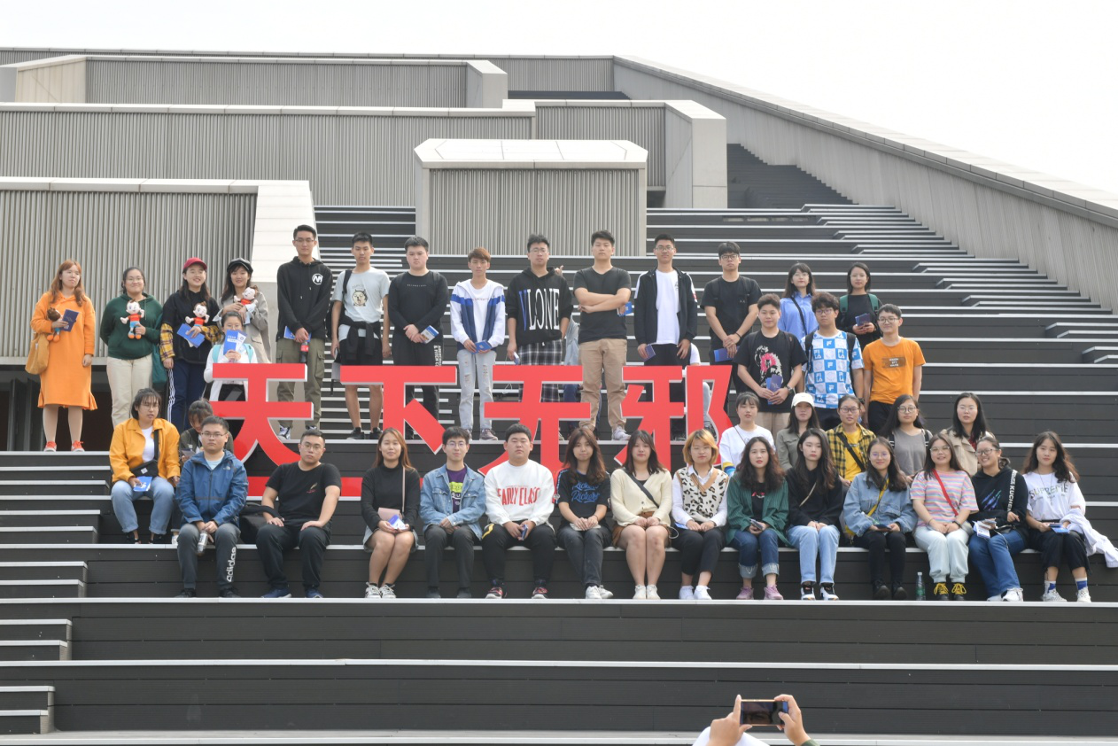 “青春有我,天下无邪” ——上海市高校开学季反邪教宣传活动取得丰硕成果
