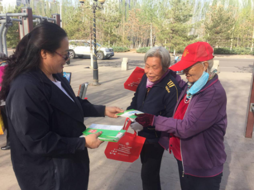 内蒙古乌海市开展反邪教宣传活动111 内蒙古乌海市开展反邪教宣传活动111