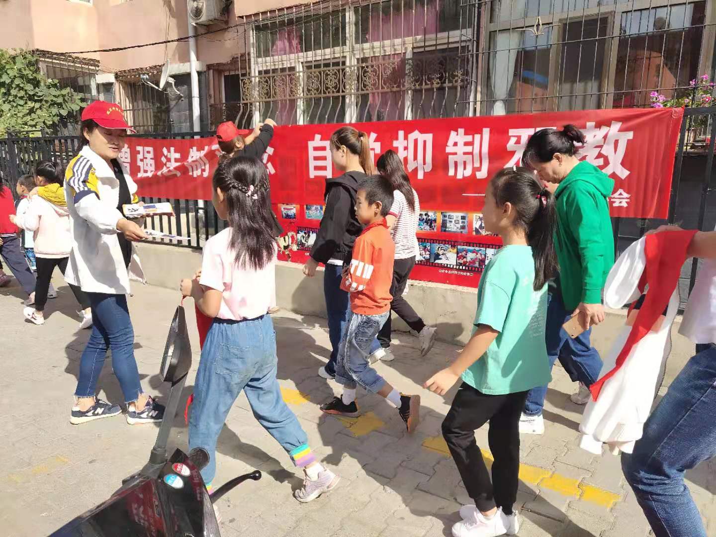 内蒙古包头市昆都仑区友谊街道办事处多举措做好反邪教警示教育宣传活动迎新中国成立70周年
