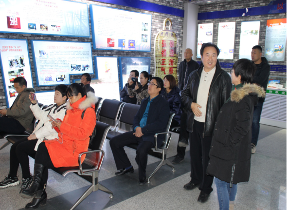 内蒙古呼和浩特市委政法委组织旗县区反邪教工作人员赴赛罕区学习观摩