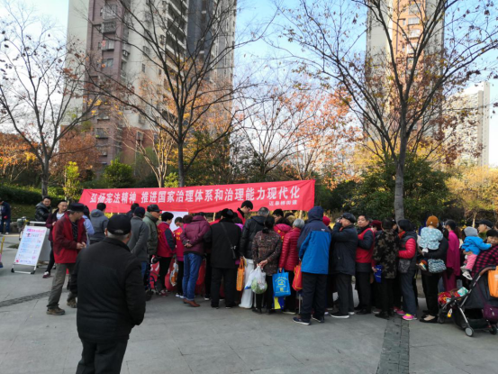 12.4宪法日法治宣传日迈皋桥司法所走进景和园社区