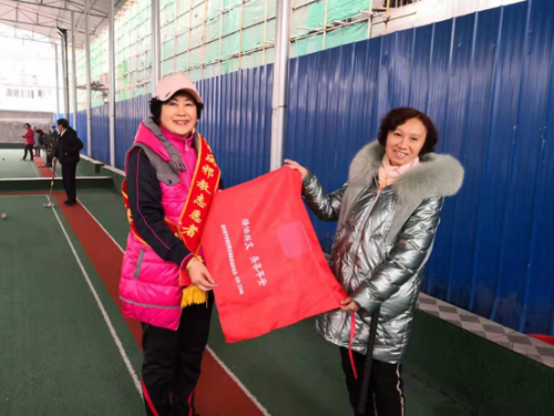 四川省兴文县借助与泸州市叙永县门球友谊赛宣传防邪反邪庆新年活动(1)389 四川省兴文县借助与泸州市叙永县门球友谊赛宣传防邪反邪庆新年活动(1)389