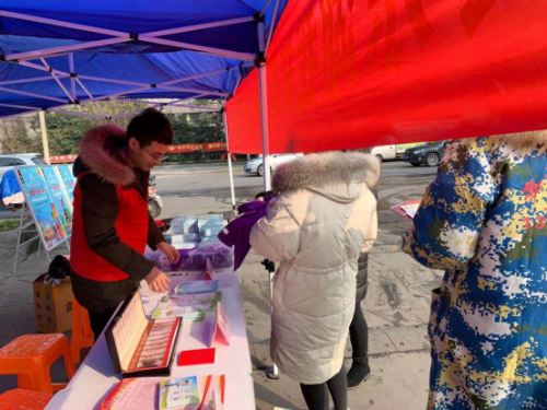 春节前夕,余杭区多地开展反邪教宣传543 春节前夕,余杭区多地开展反邪教宣传543