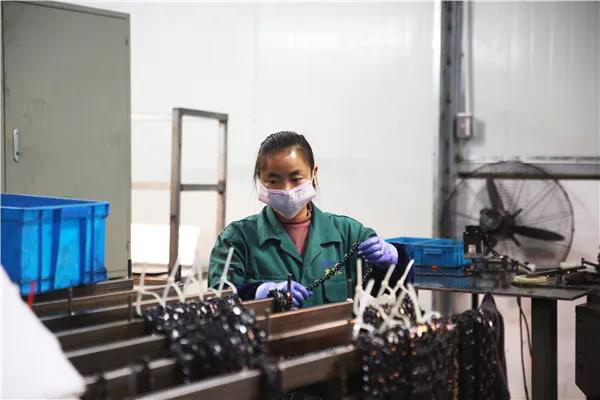 浙江省金华市婺城区11万名职工凭“抗疫反邪考试成绩”复工上岗