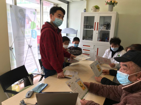 上海市黄浦区反邪教社工结合疫情防控开展反邪教宣传