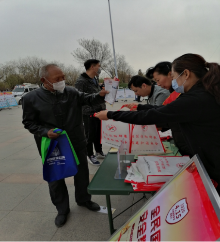 内蒙古巴彦淖尔市杭锦后旗结合“全民国家安全教育日”开展反邪教宣传696 内蒙古巴彦淖尔市杭锦后旗结合“全民国家安全教育日”开展反邪教宣传696