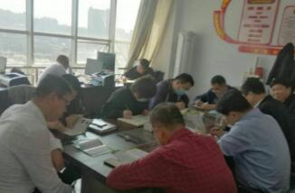 内蒙古鄂尔多斯市准格尔旗委政法委组织党员干部齐学反邪教知识