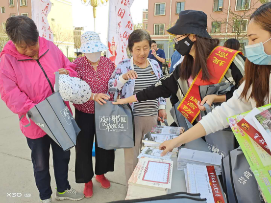 内蒙古包头市九原区反邪教宣传进农村
