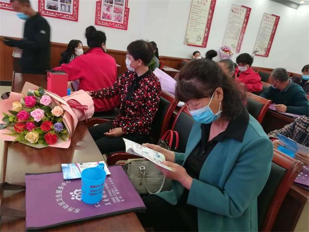 内蒙古兴安盟扎赉特旗电力社区在 “母亲节”开展反邪教宣传活动